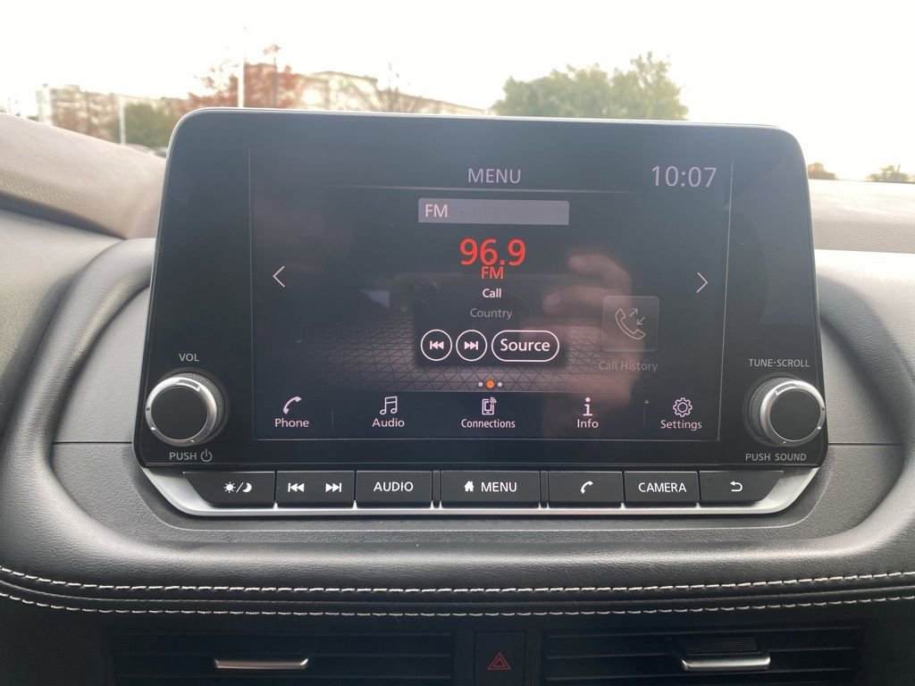 Used 2023 Nissan Rogue S image 20