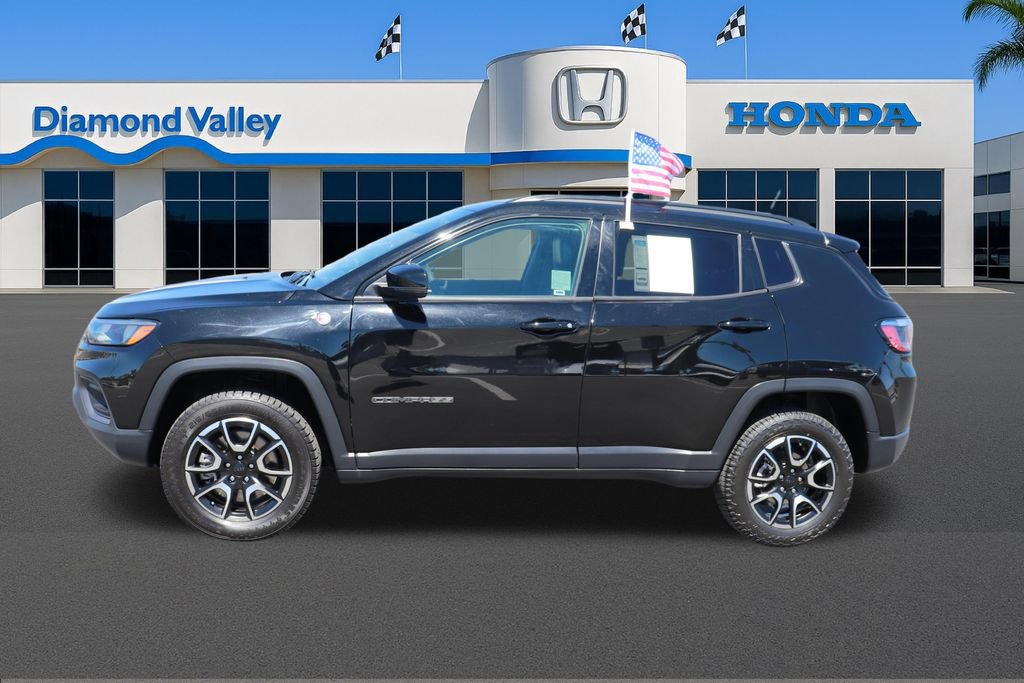 Used 2024 Jeep Compass Trailhawk AWD/4WD image 10
