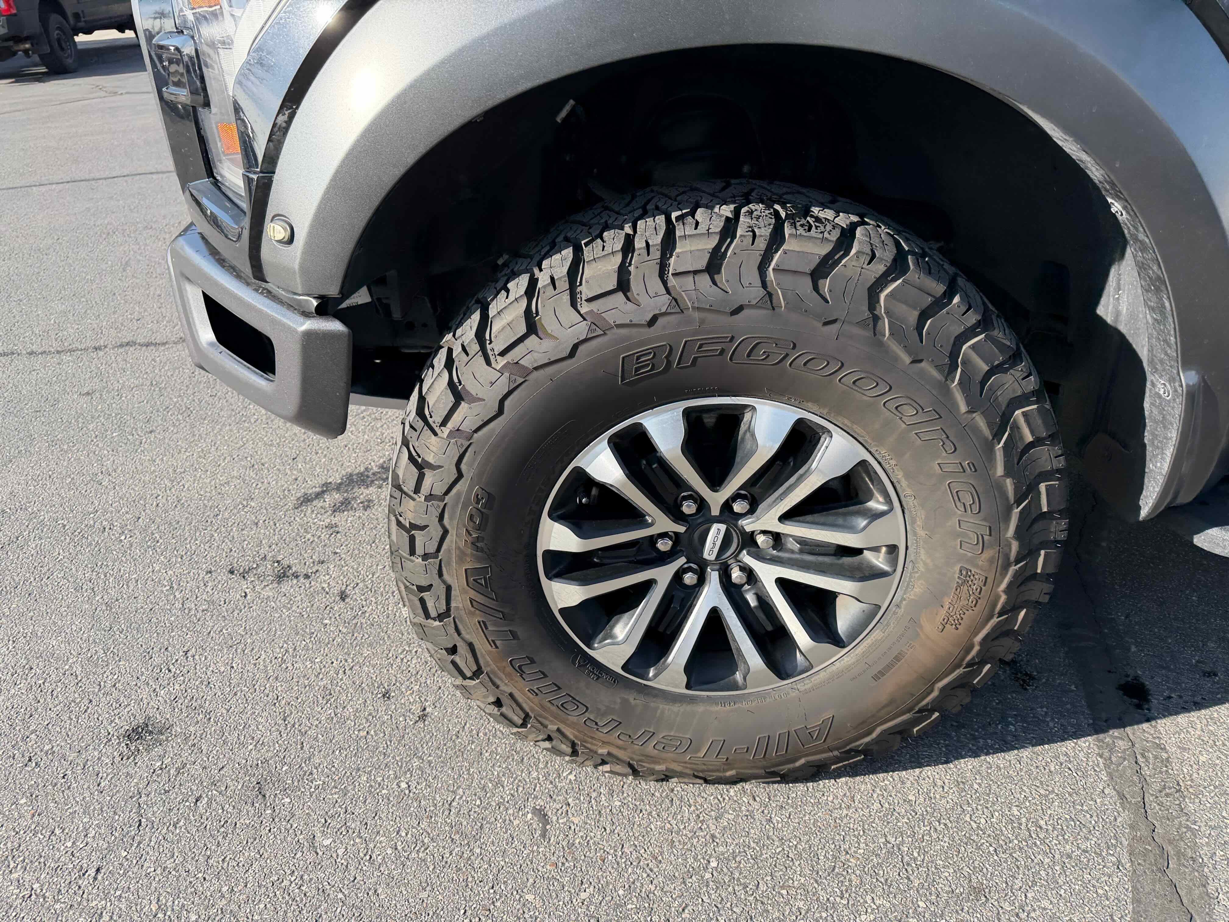 Used 2020 Ford F150 Raptor w/ Equipment Group 802A Luxury image 15