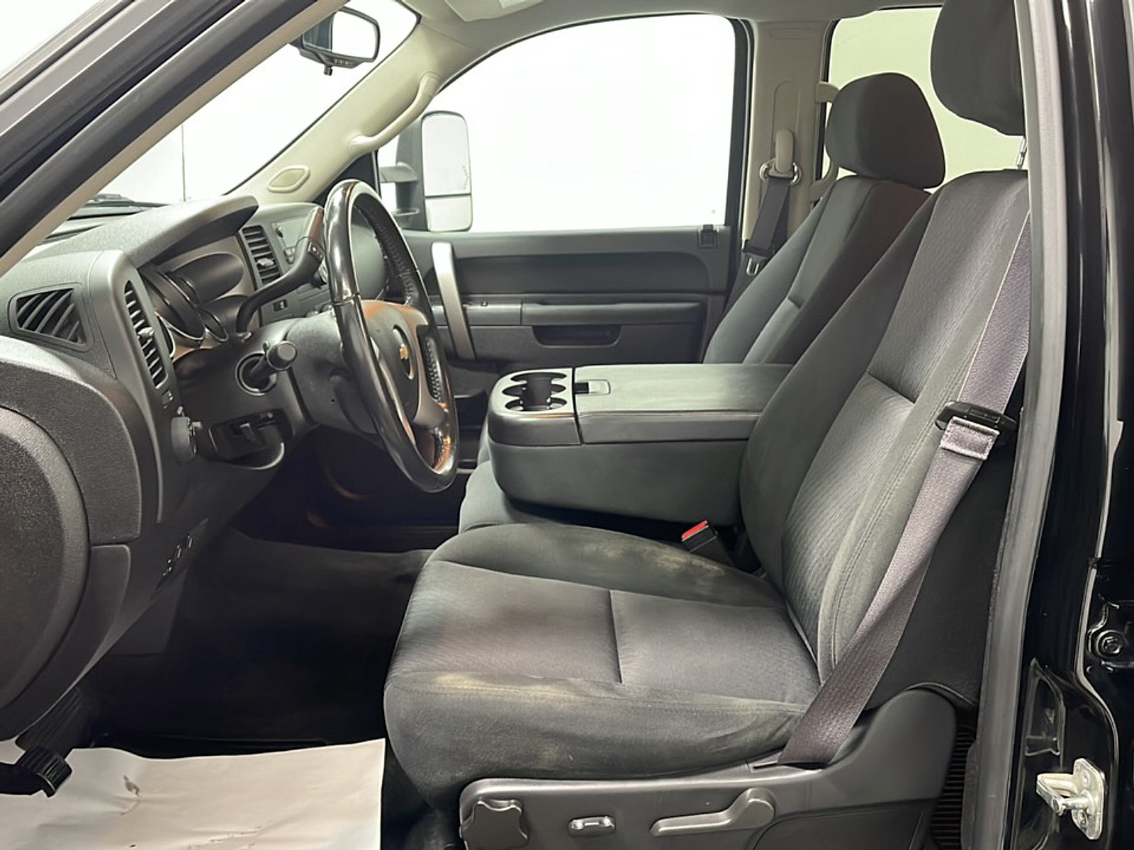Used 2014 Chevrolet Silverado 2500 LT AWD/4WD image 2