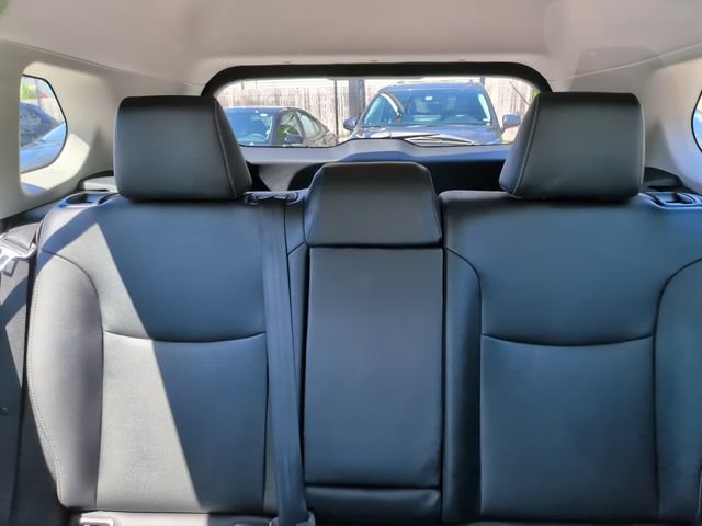 Certified 2025 Toyota Corolla Cross XLE FWD image 22