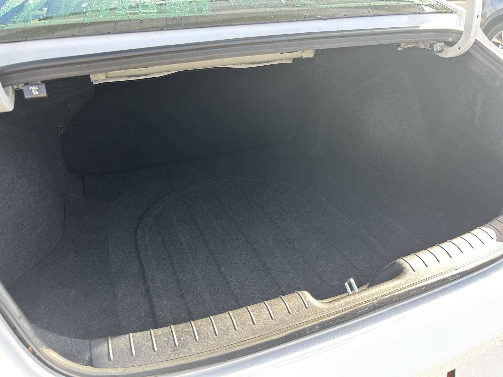 Used 2023 Hyundai Elantra Blue image 8