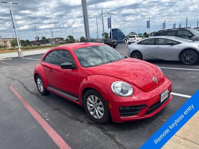 Used 2017 Volkswagen Beetle 1.8T S FWD image 3