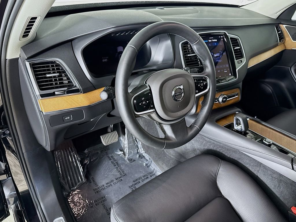 Used 2025 Volvo XC90 B6 Ultra image 9