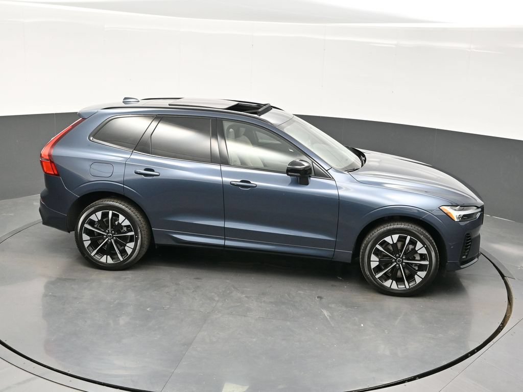 New 2026 Volvo XC60 T8 Plus w/ Climate Package AWD/4WD image 38