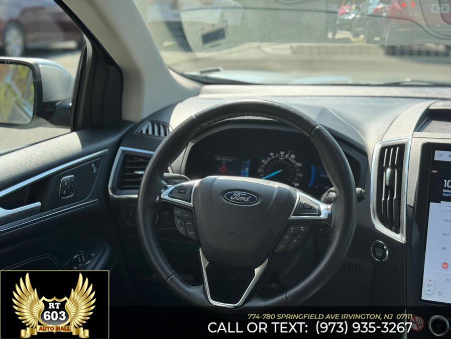 Used 2023 Ford Edge Titanium image 19