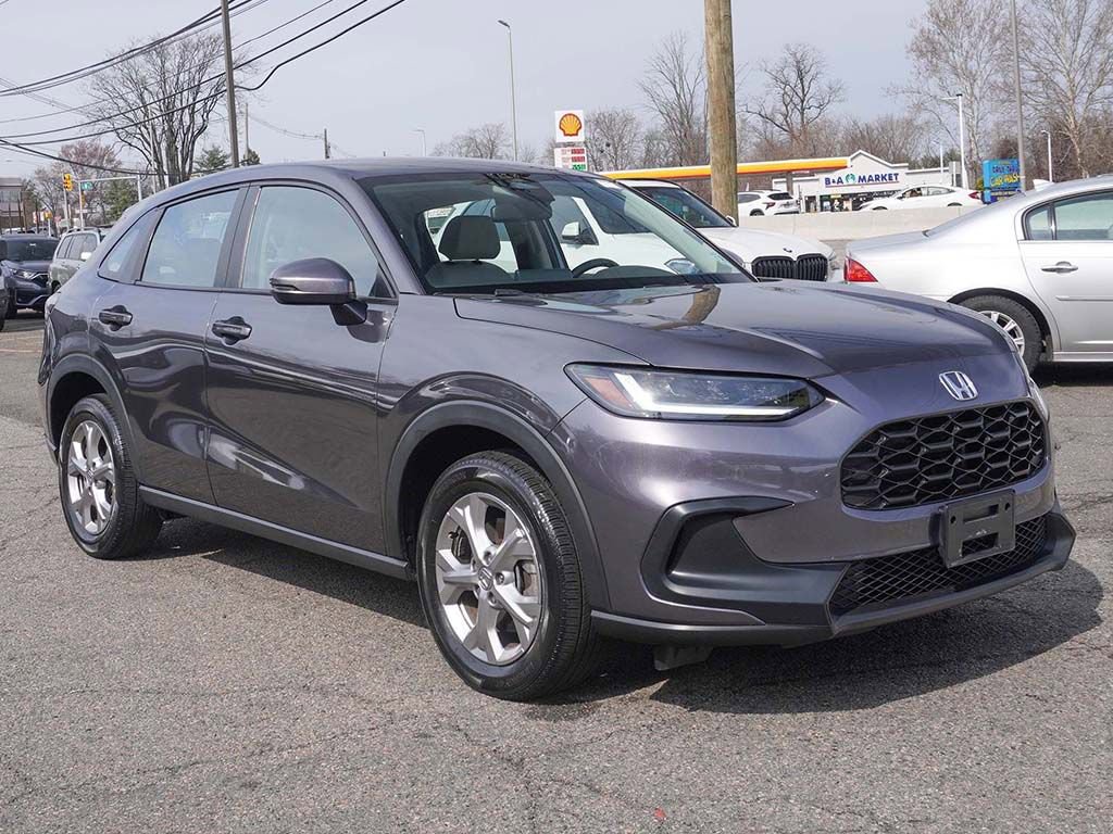 Used 2023 Honda HR-V LX image 2