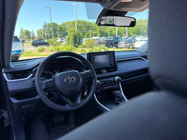 Used 2022 Toyota RAV4 LE AWD/4WD image 27