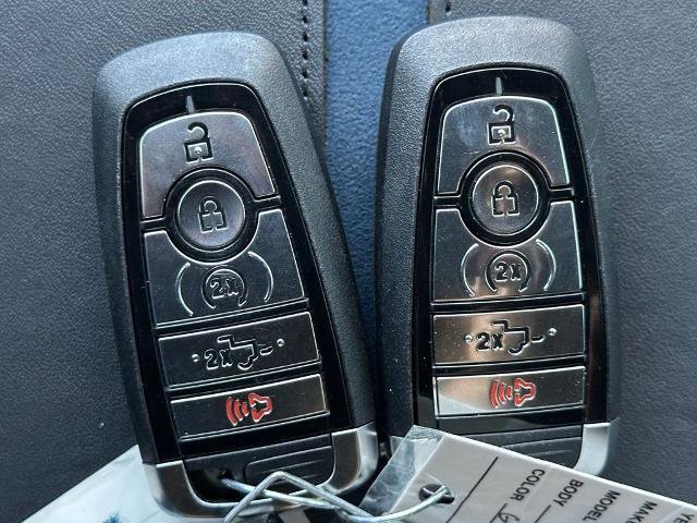 New 2026 Ford F350 Platinum w/ FX4 Off-Road Package image 26