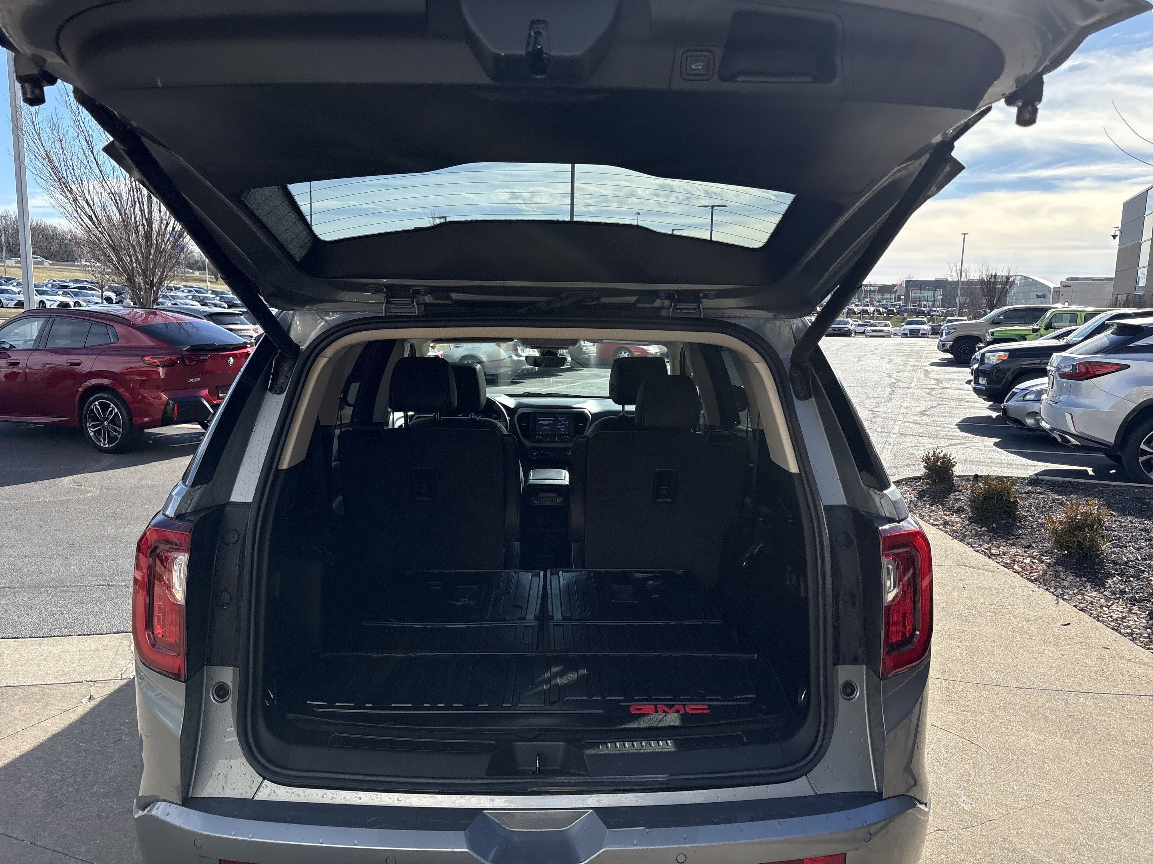 Used 2023 GMC Acadia Denali w/ Denali Technology Package image 31