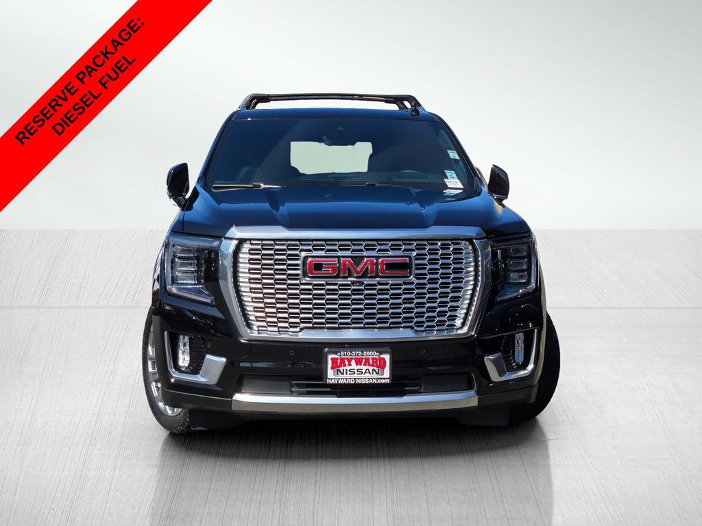 Used 2023 GMC Yukon Denali w/ Denali Reserve Package AWD/4WD image 3