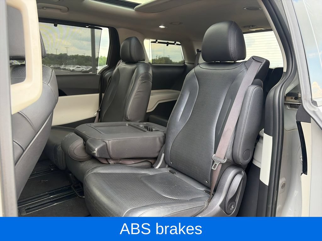 Used 2024 Kia Carnival SX Prestige FWD image 28