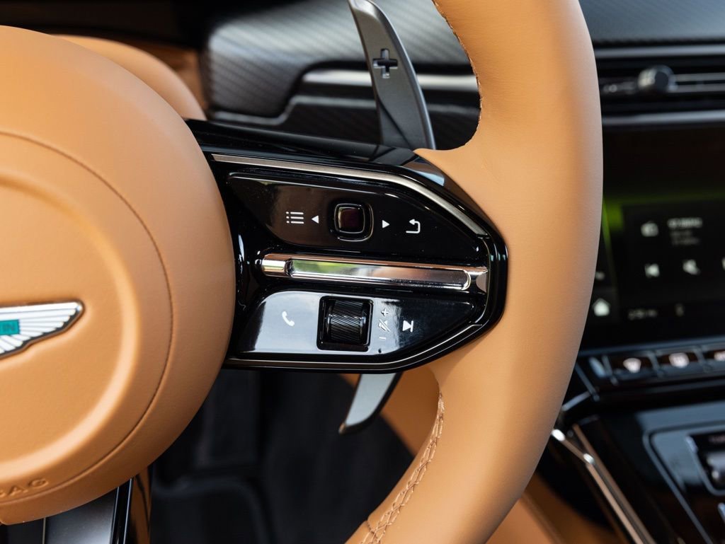 New 2026 Aston Martin V8 Vantage Convertible image 30