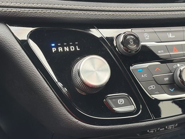 Used 2022 Chrysler Pacifica Touring AWD/4WD image 33