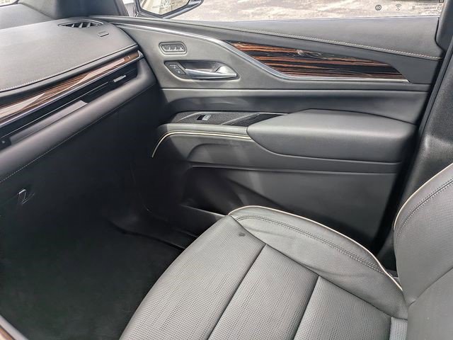 Certified 2023 Cadillac Escalade ESV Premium Luxury w/ Performance Package AWD/4WD image 14