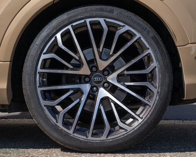 Used 2024 Audi SQ8 Prestige image 13