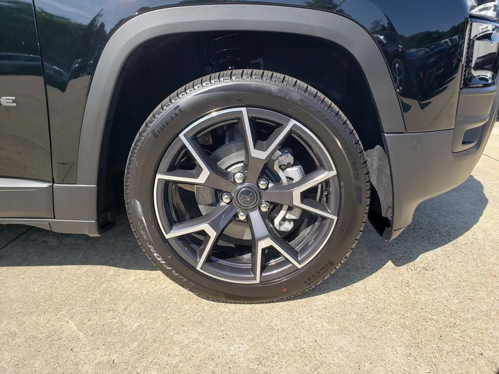 New 2026 Jeep Cherokee Overland w/ Advanced Pro Tech Group AWD/4WD image 15