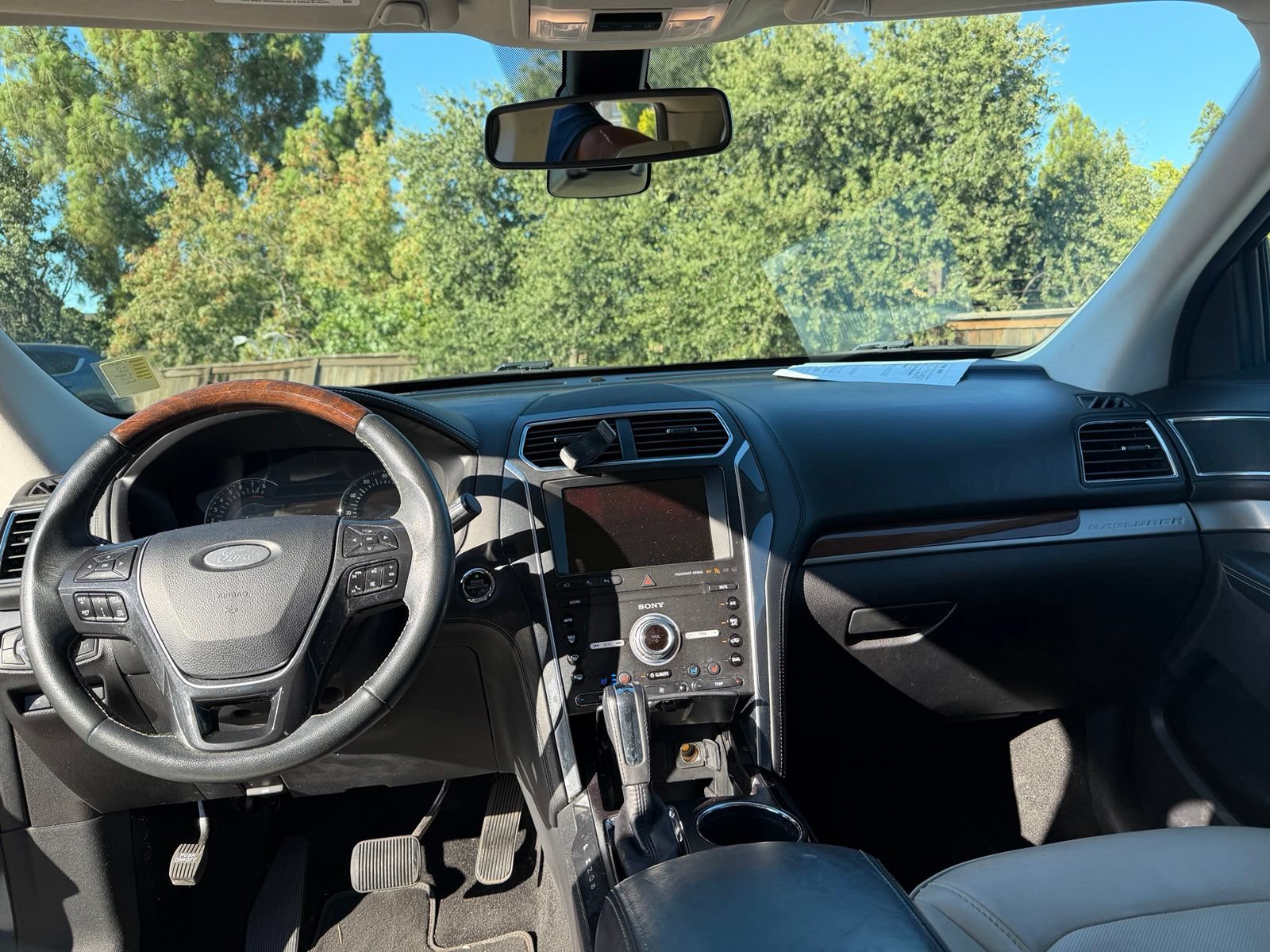 Used 2019 Ford Explorer Platinum AWD/4WD image 11