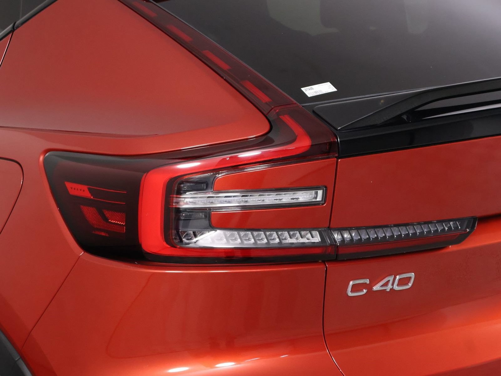 Used 2023 Volvo XC60 T8 Plus AWD/4WD image 18