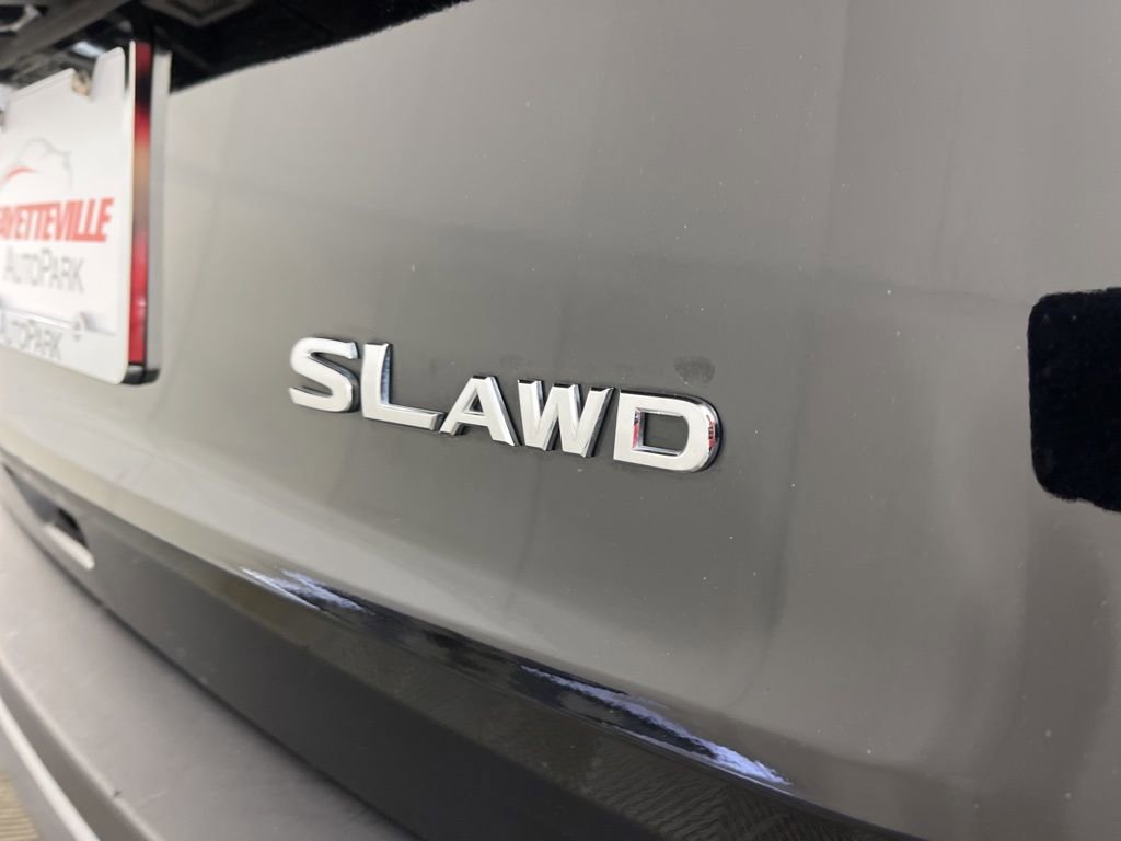 Used 2023 Nissan Rogue SL image 4