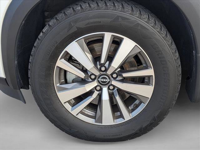 Used 2022 Nissan Pathfinder SL w/ Lighting Package (N92) image 10