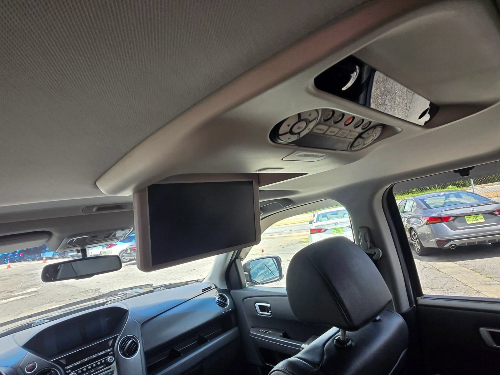 Used 2012 Honda Pilot Touring image 11