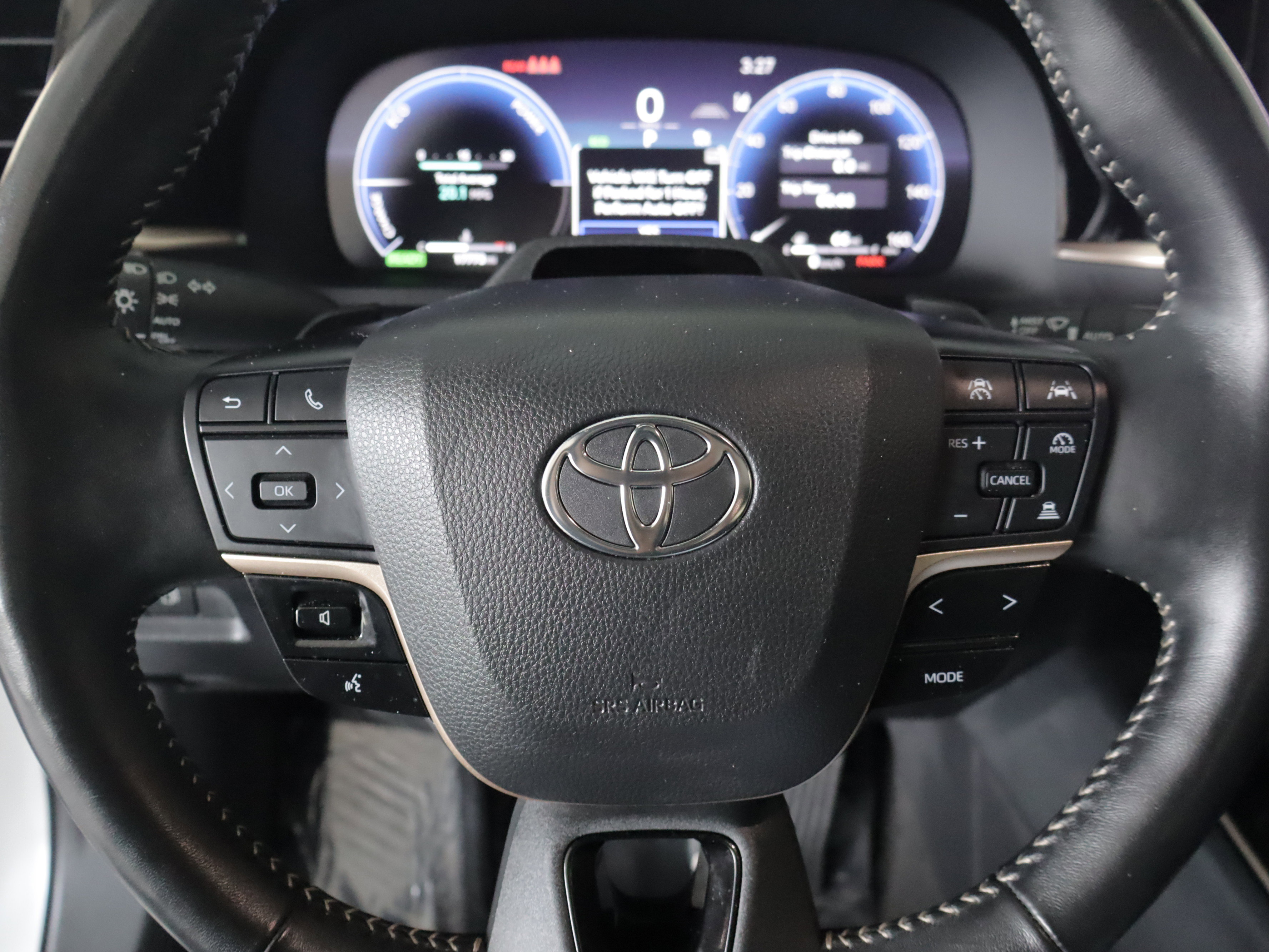Used 2024 Toyota Crown Platinum AWD/4WD image 13
