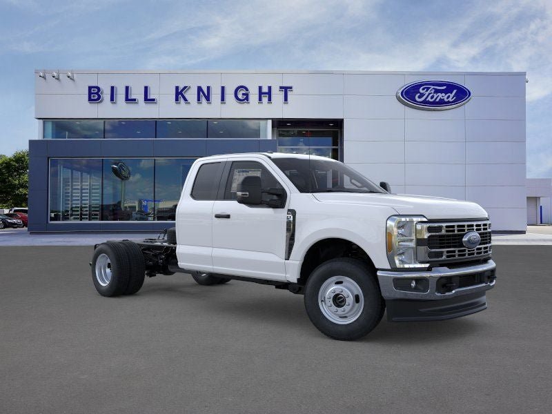 New 2026 Ford F350 XL w/ XL Chrome Package AWD/4WD image 7