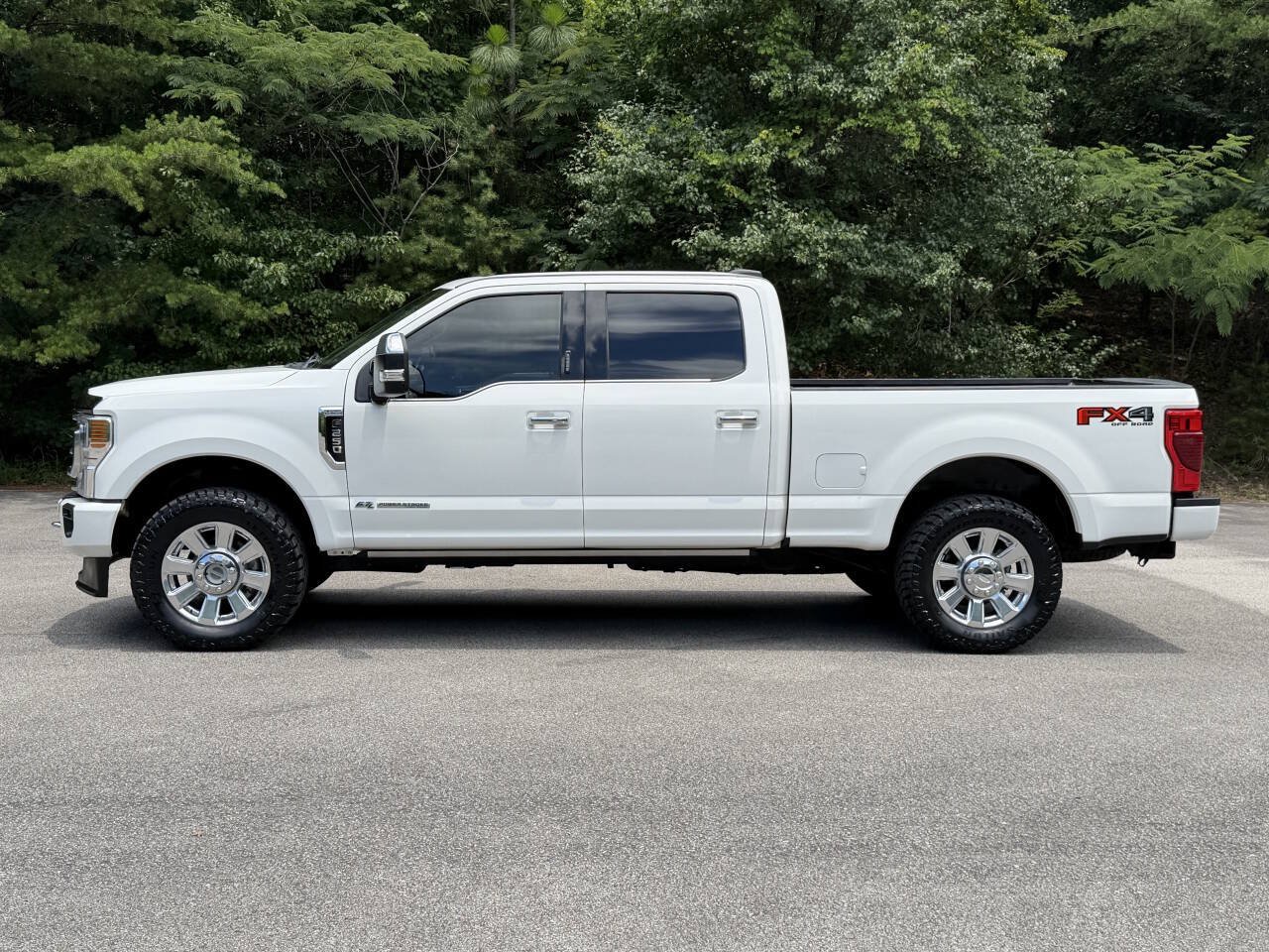 Used 2020 Ford F250 Platinum w/ FX4 Off-Road Package AWD/4WD image 2
