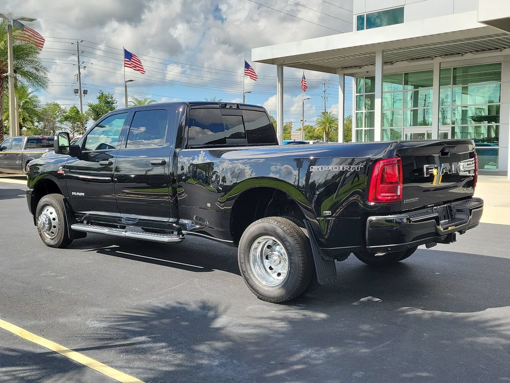 New 2026 RAM 3500 Big Horn AWD/4WD image 5