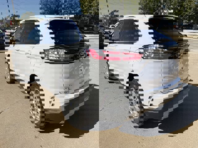 Used 2022 Ford Edge SEL w/ Convenience Package image 4