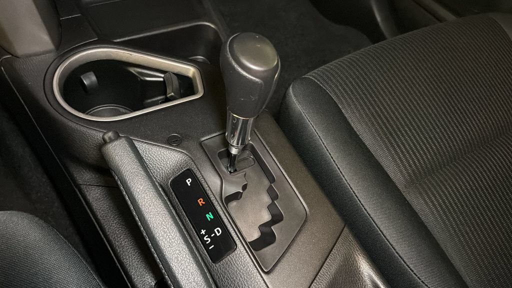 Used 2016 Toyota RAV4 LE AWD/4WD image 25
