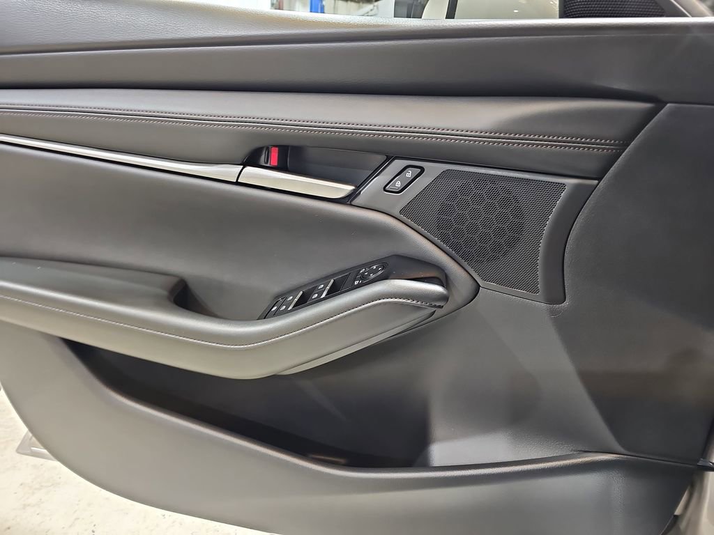 New 2026 MAZDA MAZDA3 2.5 S Sedan w/ Preferred Pkg image 25