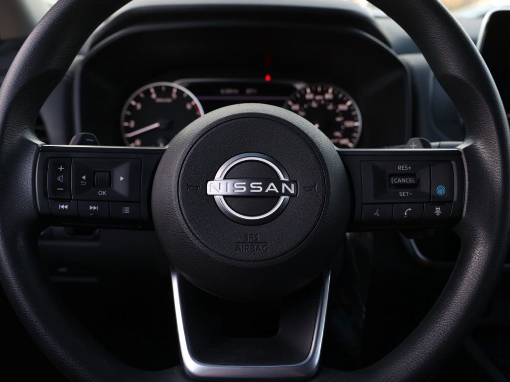 Used 2024 Nissan Rogue SV image 25
