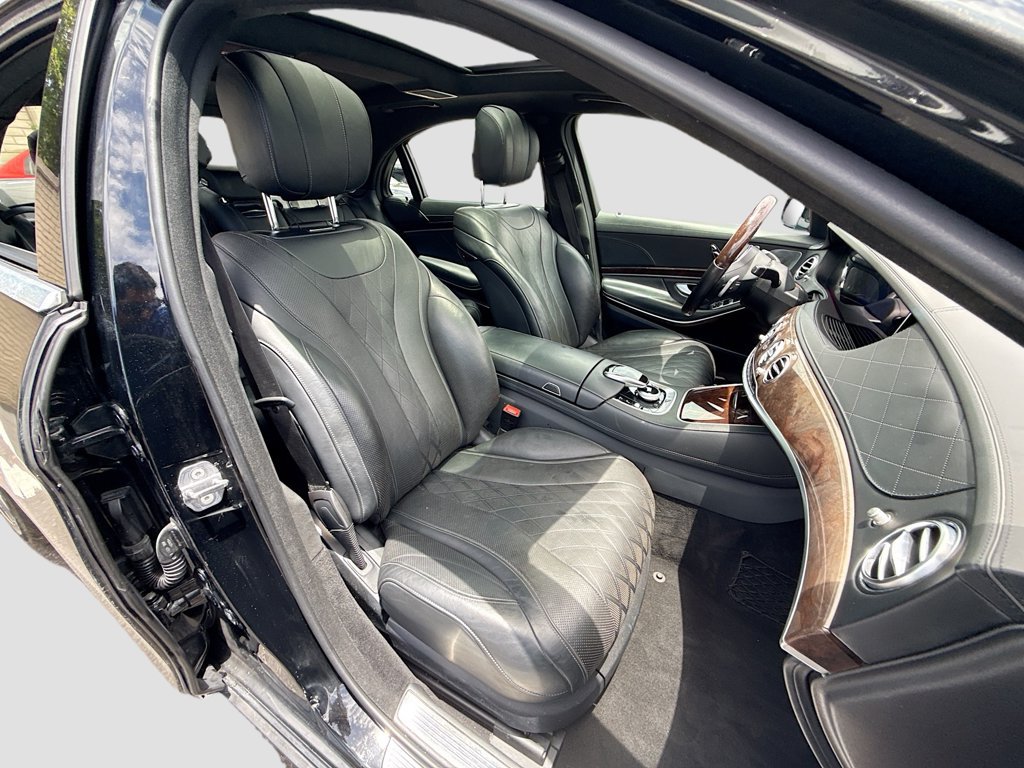Used 2020 Mercedes-Benz S 560 4MATIC Sedan w/ Premium Package image 33