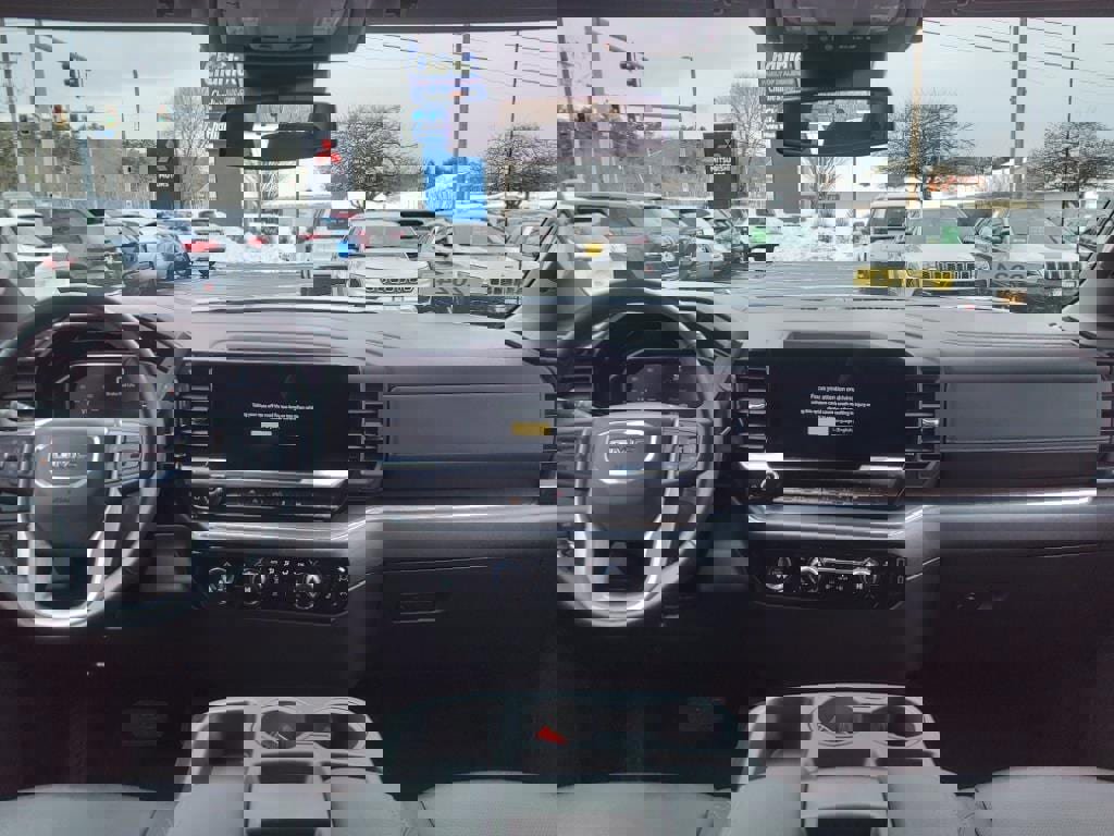 Used 2024 GMC Sierra 1500 SLT image 10