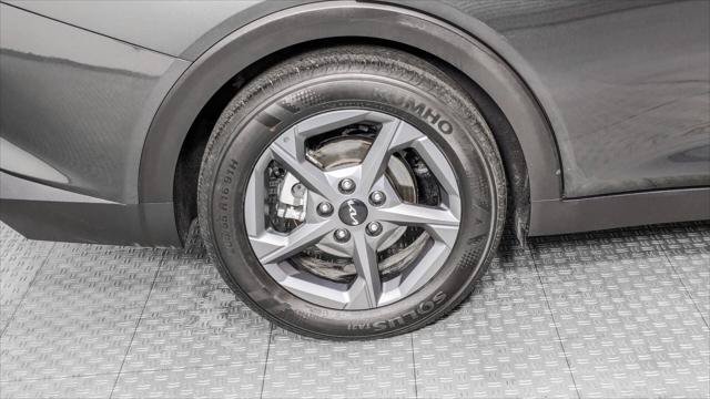 Used 2026 Kia K4 FWD image 36