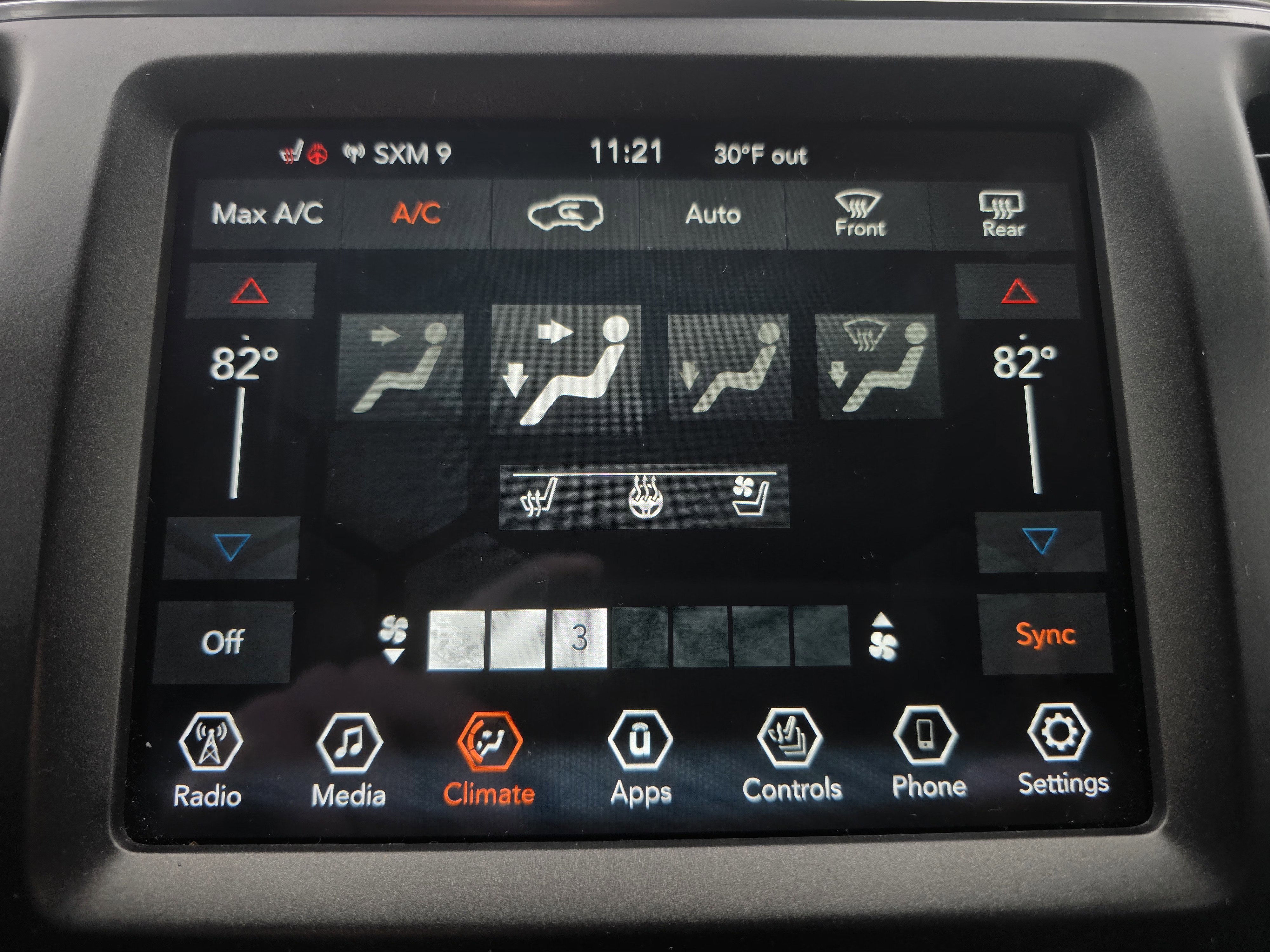 Used 2022 Jeep Cherokee Trailhawk w/ Premium Leather Package AWD/4WD image 26