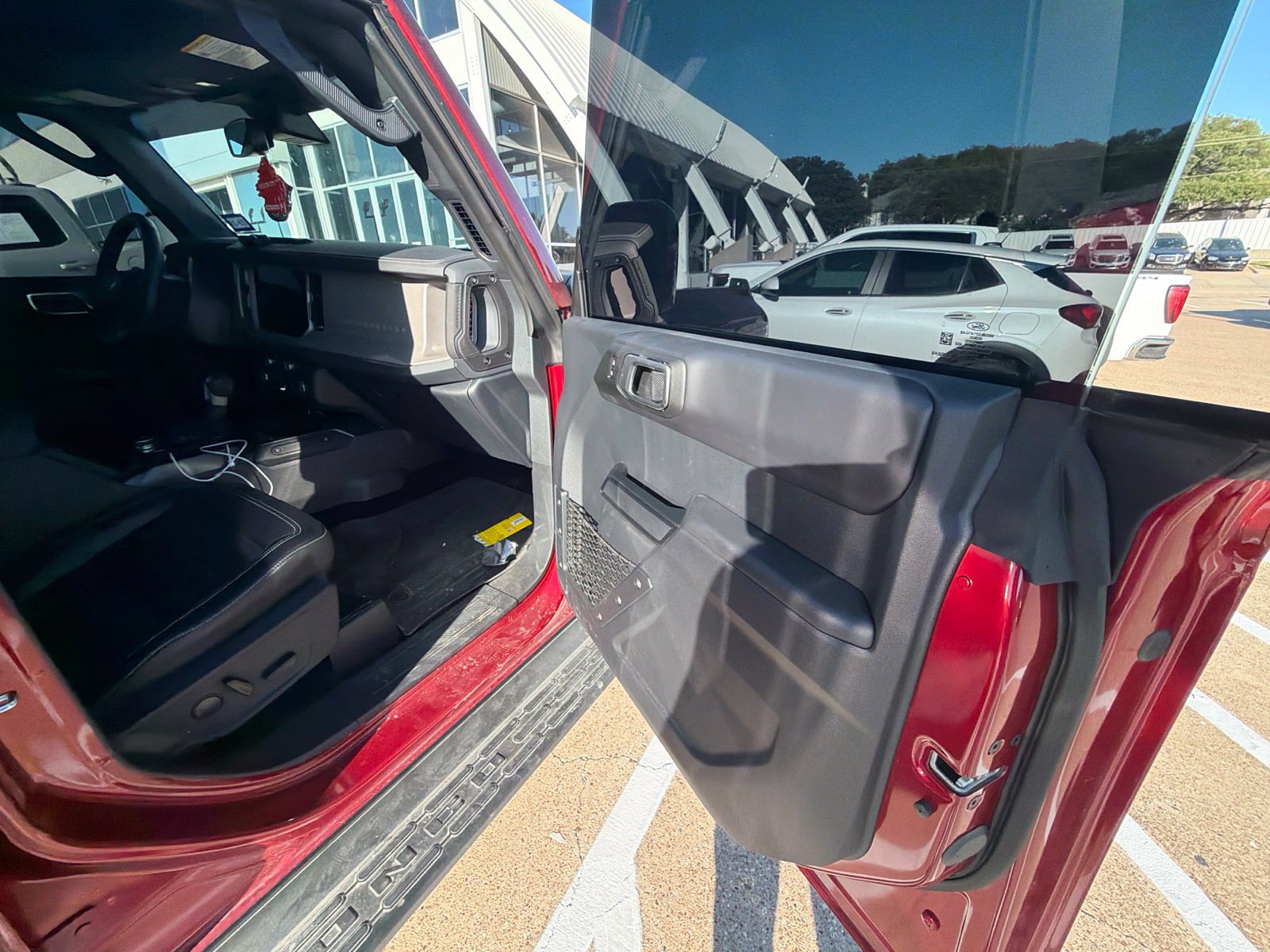 Used 2026 Ford Bronco Outer Banks AWD/4WD image 25