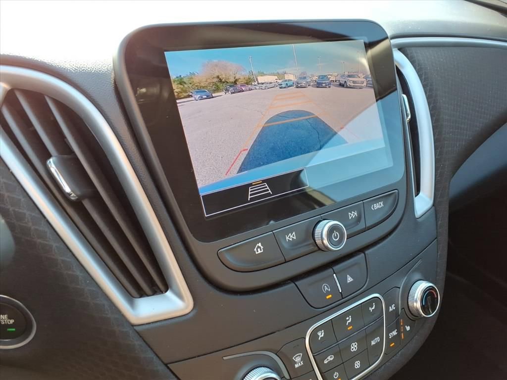 Used 2024 Chevrolet Malibu LT image 22