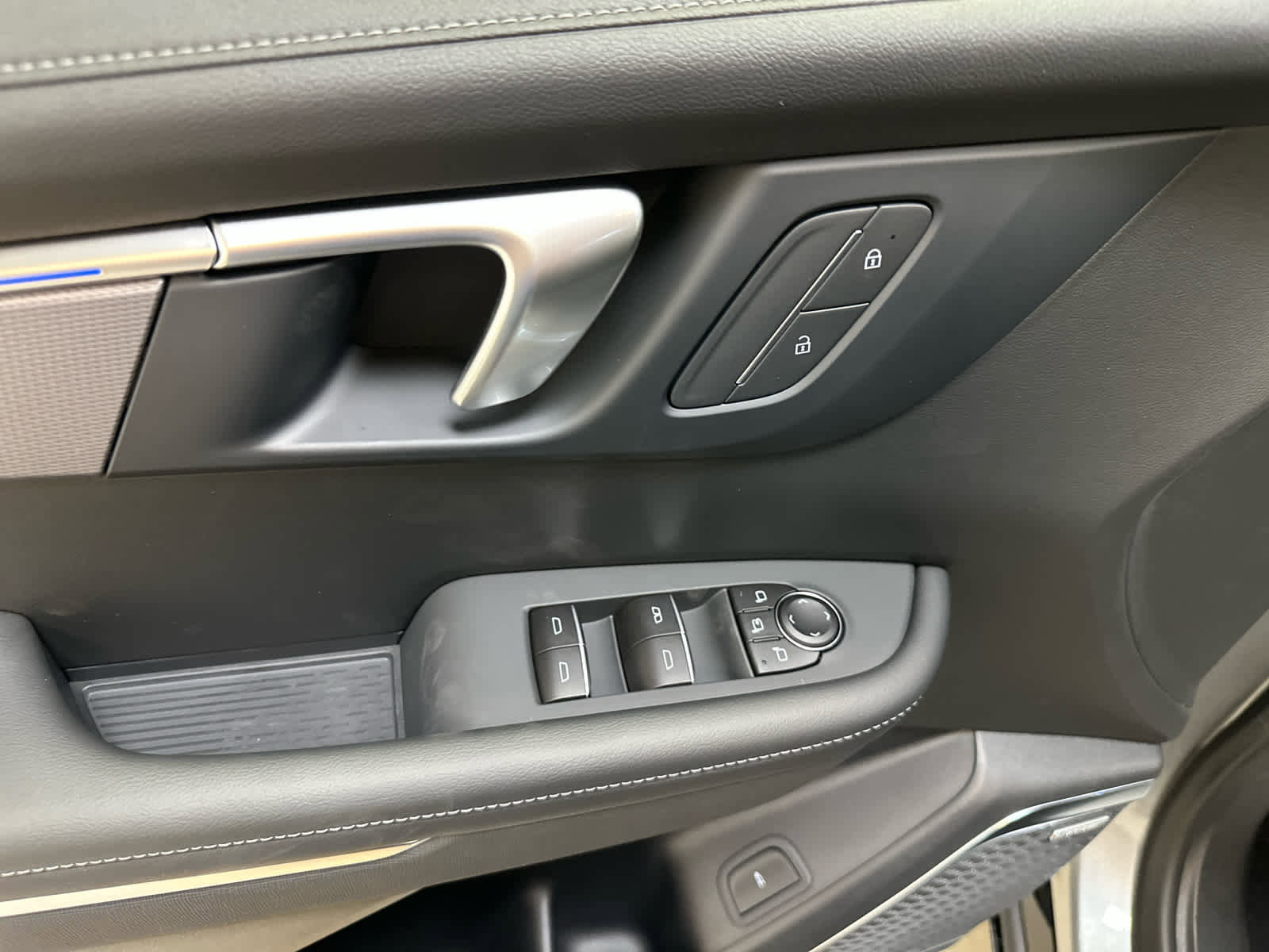 New 2026 Buick Enclave Sport Touring w/ LPO, Floor Liner Package image 19