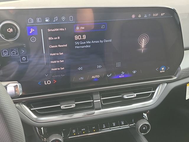 New 2026 Chevrolet Equinox EV LT w/ LPO, Blackout Package image 31