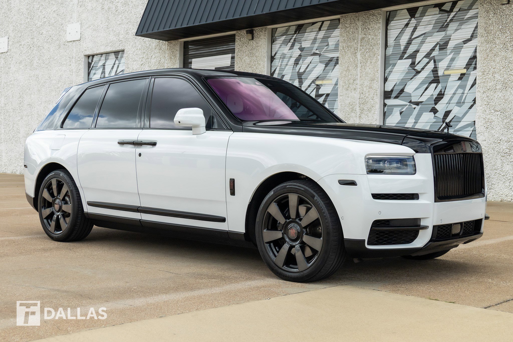 Used 2022 Rolls-Royce Cullinan w/ Technology Package AWD/4WD image 18