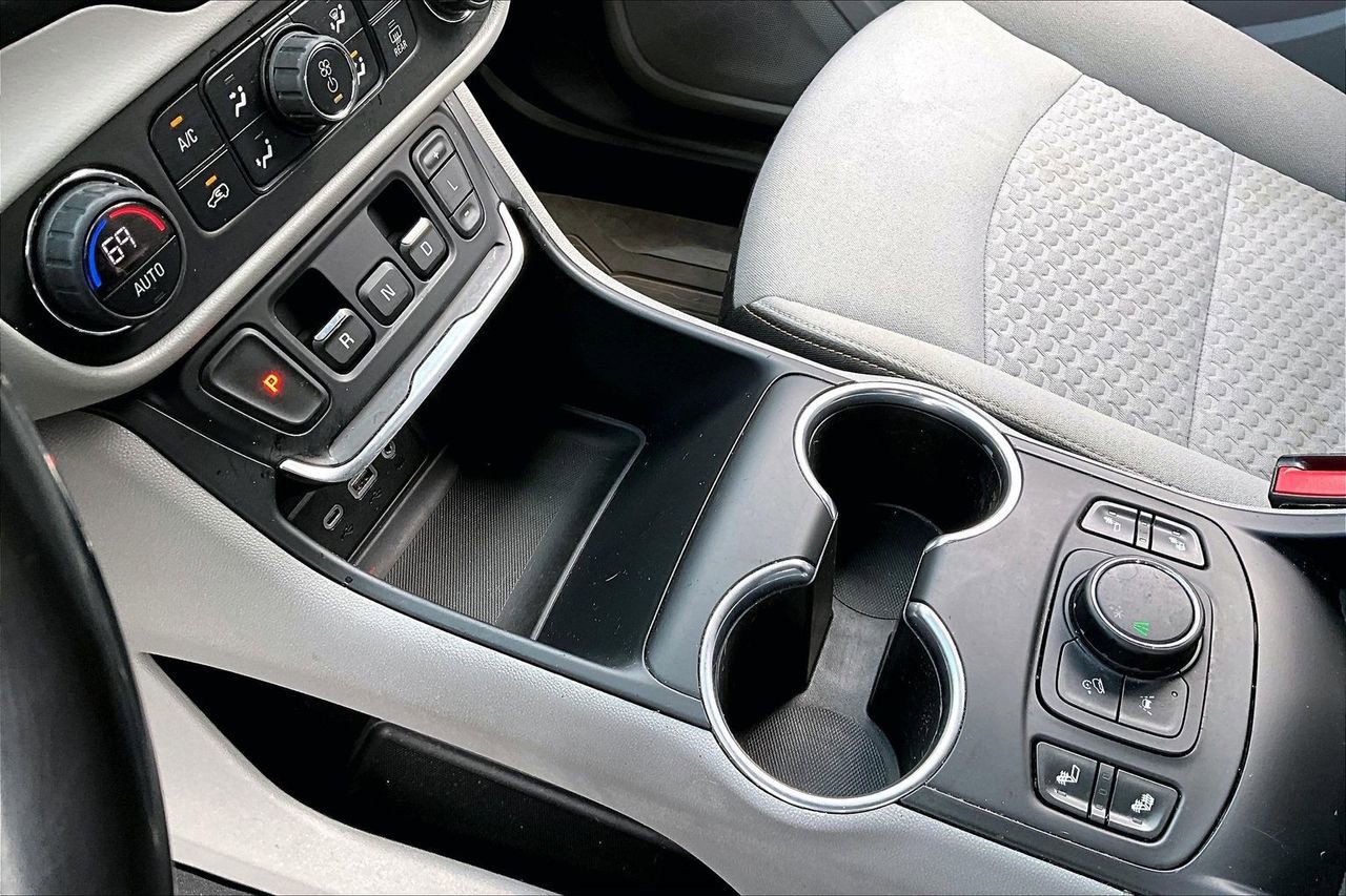 Used 2020 GMC Terrain SLE w/ Driver Convenience Package image 15