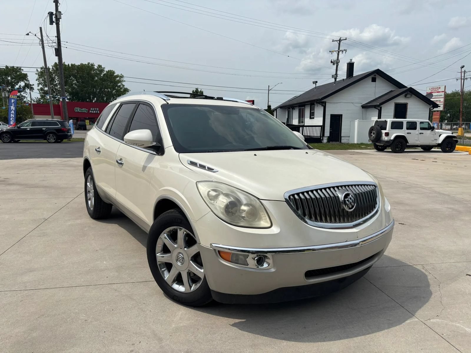 Used 2009 Buick Enclave CXL w/ Entertainment Package #2 AWD/4WD image 2