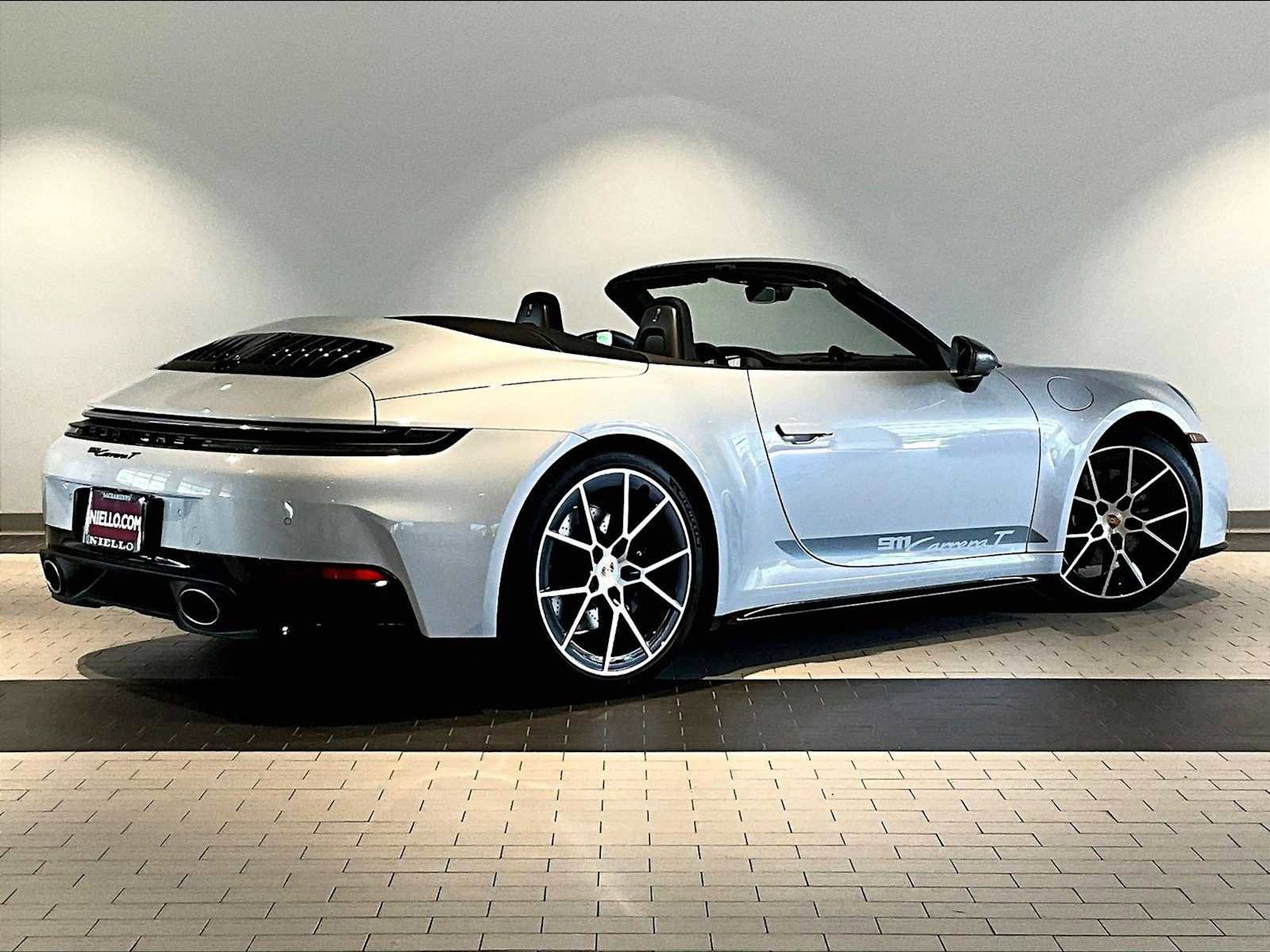 New 2026 Porsche 911 Carrera T RWD image 7