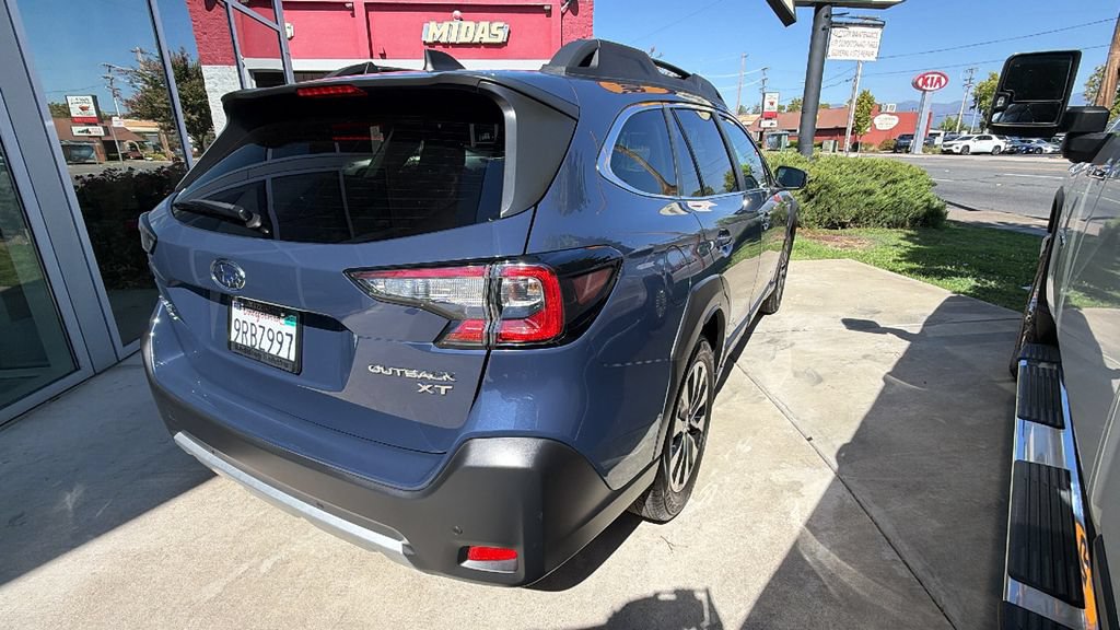 Used 2025 Subaru Outback Limited XT AWD/4WD image 4