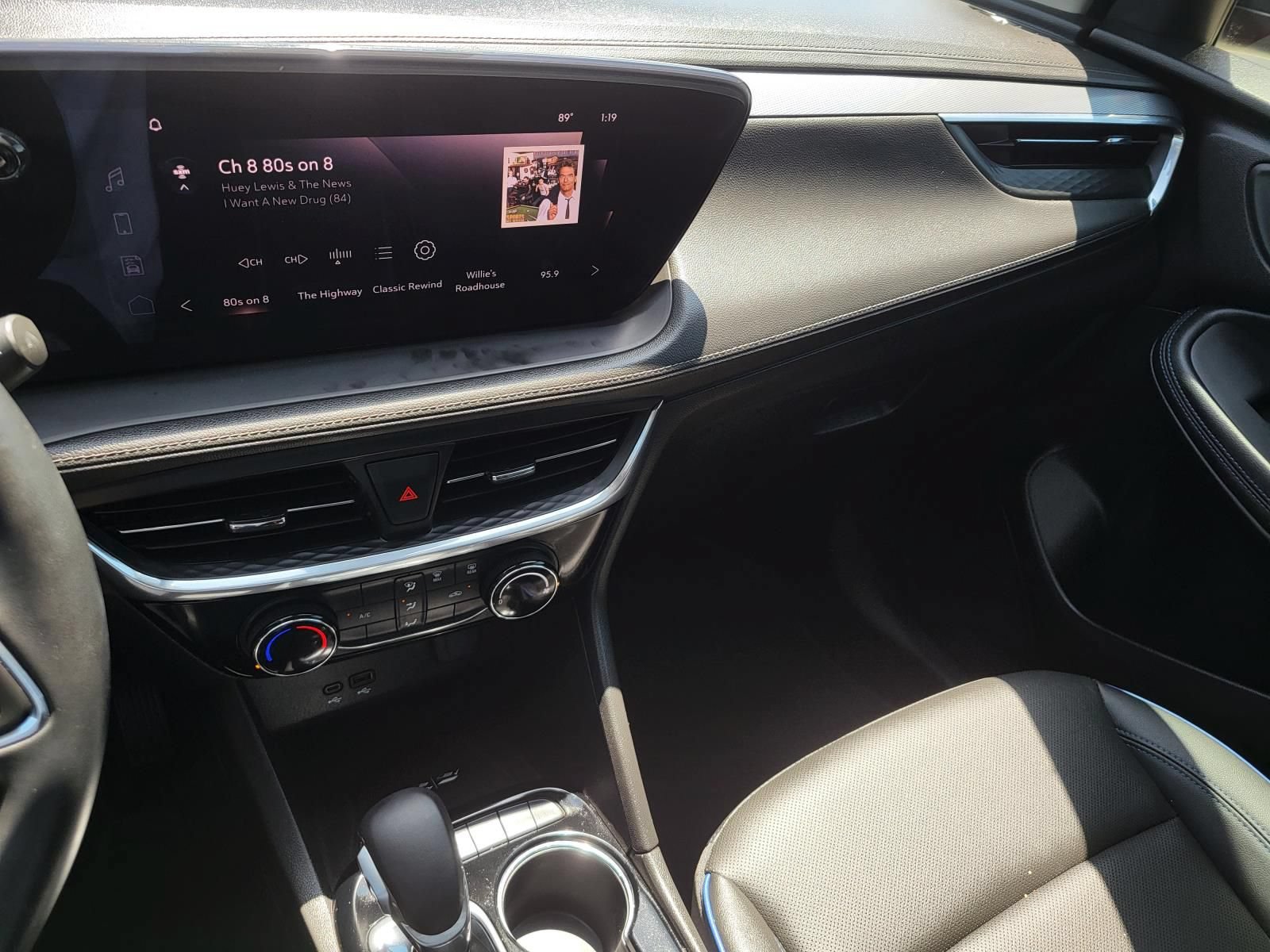 Used 2025 Buick Encore GX Sport Touring w/ Advanced Technology Package FWD image 25
