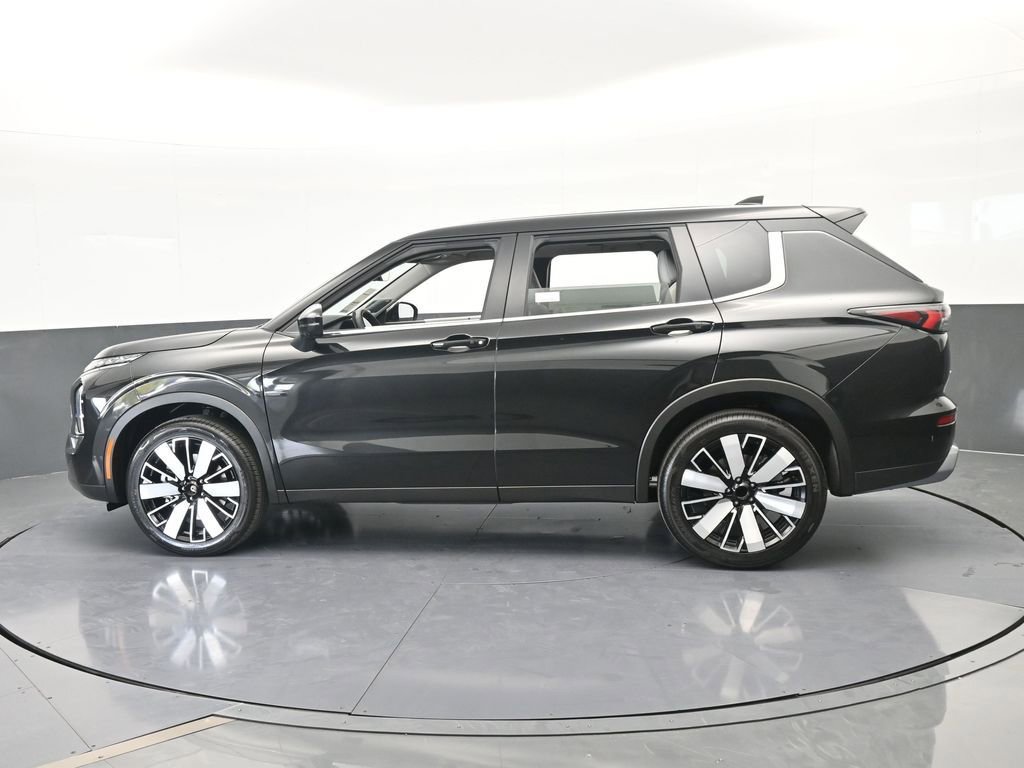 New 2026 Mitsubishi Outlander SE FWD image 3