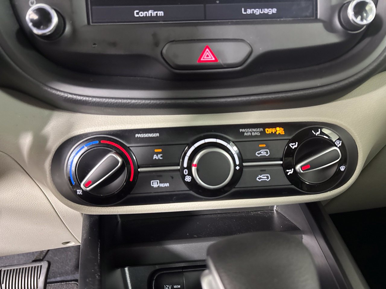 Used 2025 Kia Soul LX FWD image 19